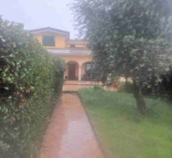 Villetta a schiera in residenziale in Via palombarese 3