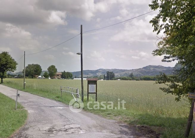 Terreno agricolo in commerciale in Via Maranina