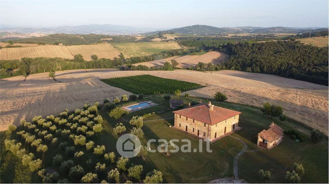 Terreno agricolo in commerciale in 