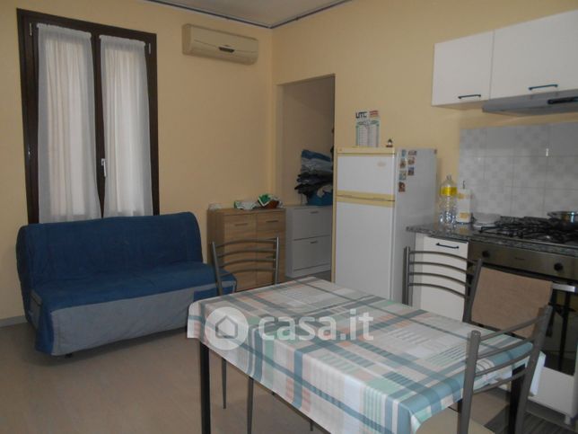 Appartamento in residenziale in Via Tomaselli 14