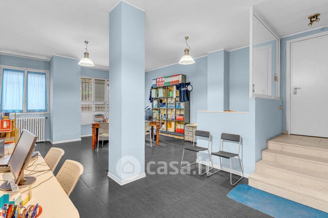 Ufficio in commerciale in Via Durazzo 5