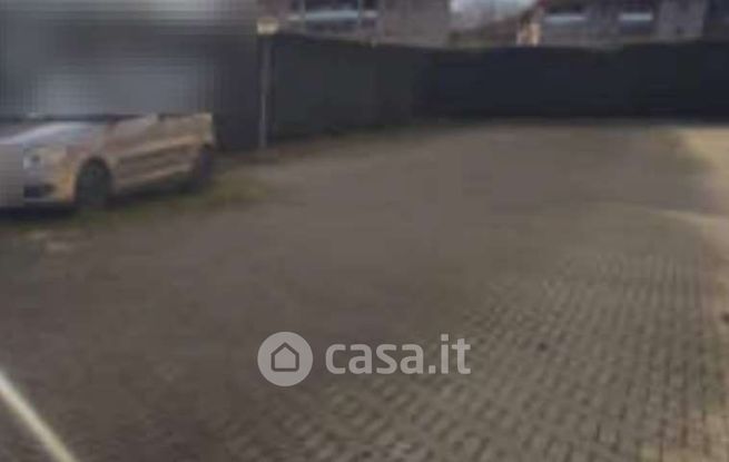 Box/posto auto in residenziale in Strada Fontana D'Orto