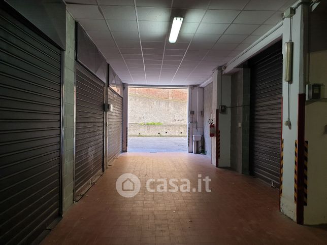 Garage/posto auto in residenziale in Via Monticelli 62