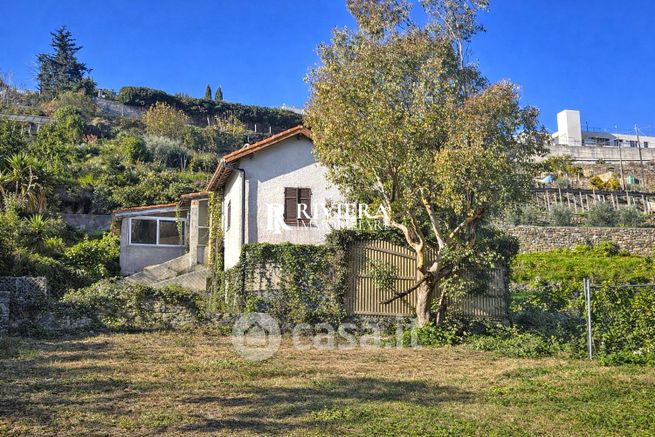 Casa indipendente in residenziale in Strada Magnan Collabella 28