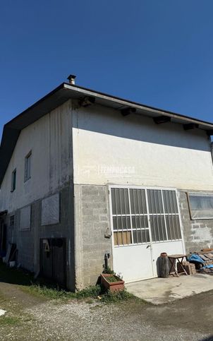 Capannone in commerciale in Via Collegno