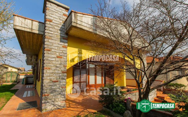 Villa in residenziale in Via Giotto 18