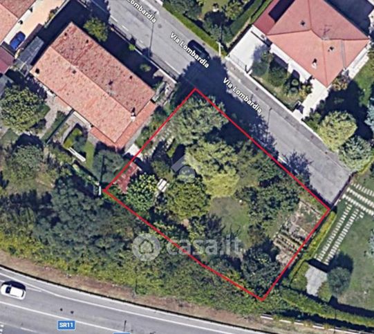 Terreno edificabile in residenziale in Via Lombardia 14