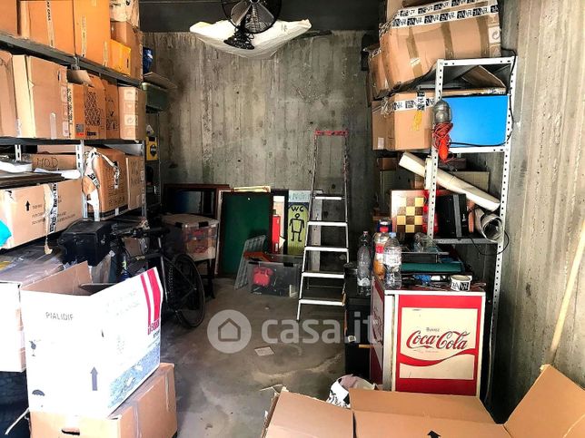 Box/posto auto in residenziale in Via Rieti 14