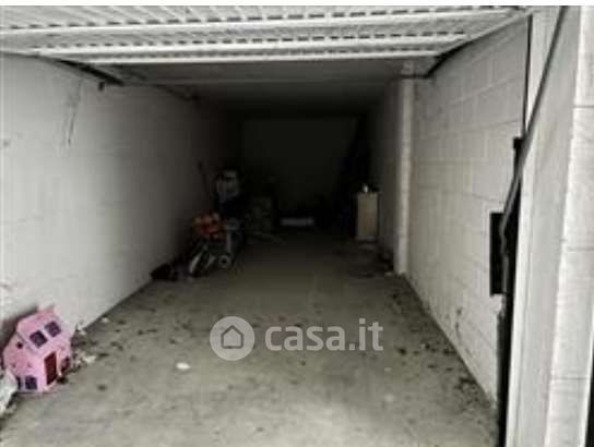 Box/posto auto in residenziale in Via Roma