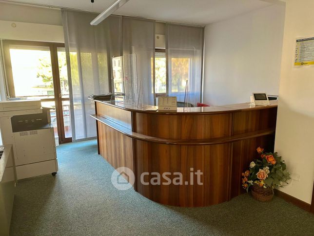Ufficio in commerciale in Viale Andrea Palladio 29