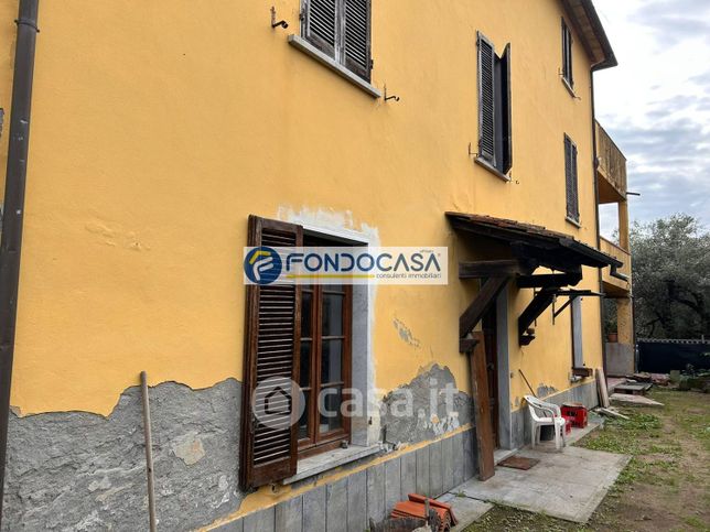 Casa bi/trifamiliare in residenziale in Via Mordure