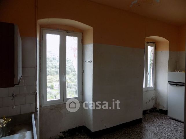 Casa indipendente in residenziale in Vicolo Taveri 13