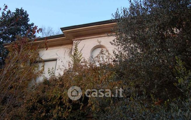 Villa in residenziale in Via Giuseppe Mazzini 2