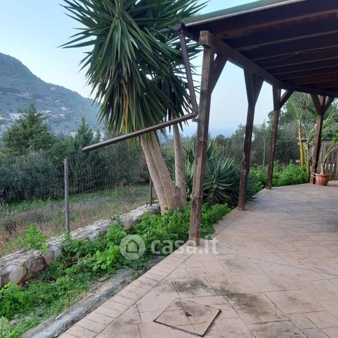 Casa bi/trifamiliare in residenziale in Via Giuseppe Damiani Almeyda