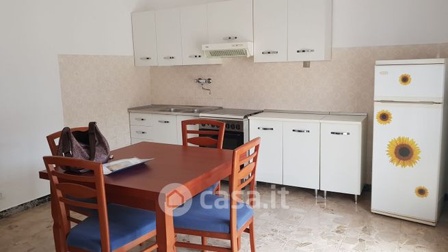Appartamento in residenziale in Via Costro 19