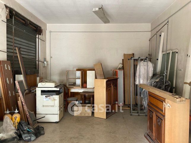 Box/posto auto in residenziale in Via R. Kennedy