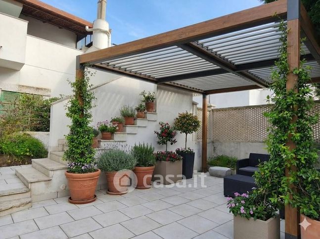 Casa indipendente in residenziale in Via delle Mimose 27