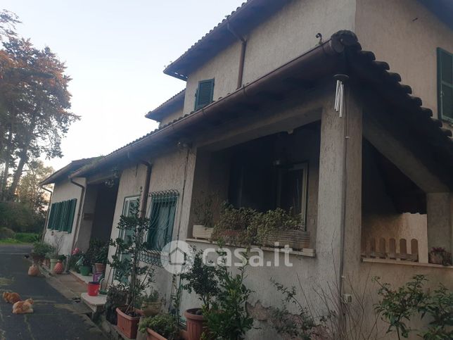 Villa in residenziale in Via Vaccareccia 55