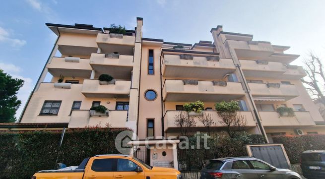 Appartamento in residenziale in Via Monte Grappa 2