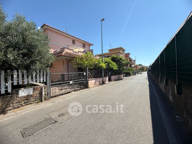 Box/posto auto in residenziale in Via Biancavilla 26