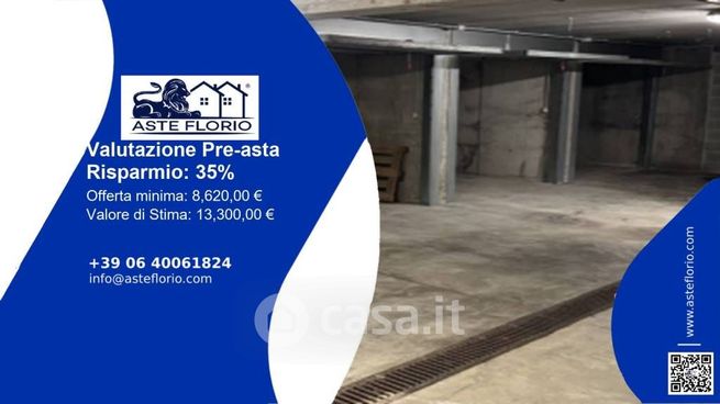 Box/posto auto in residenziale in Via Martiri della Libertà