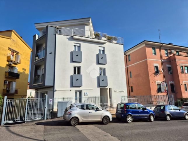 Appartamento in residenziale in Via Latina 5