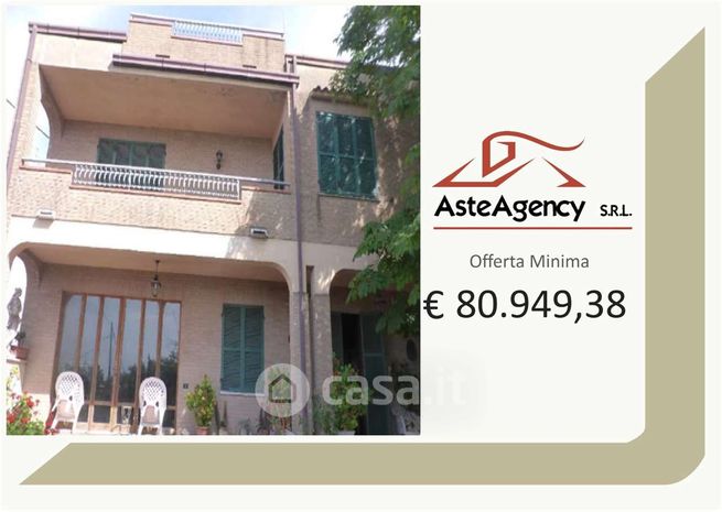 Casa indipendente in residenziale in Viale Roma 41-2