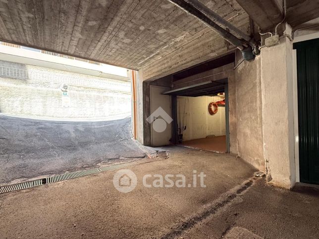 Box/posto auto in residenziale in Passeggiata Trento e Trieste 5