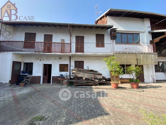 Casa indipendente in residenziale in Via Mazzini 8