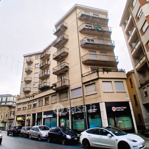 Box/posto auto in residenziale in Via Bonfadini 2