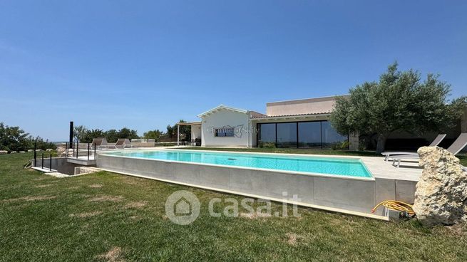 Villa in residenziale in Strada Senza Nome