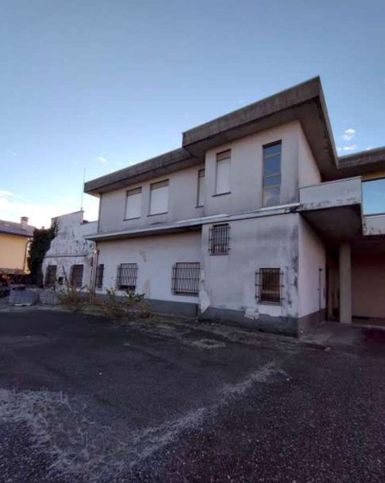 Capannone in commerciale in Via Don Orione
