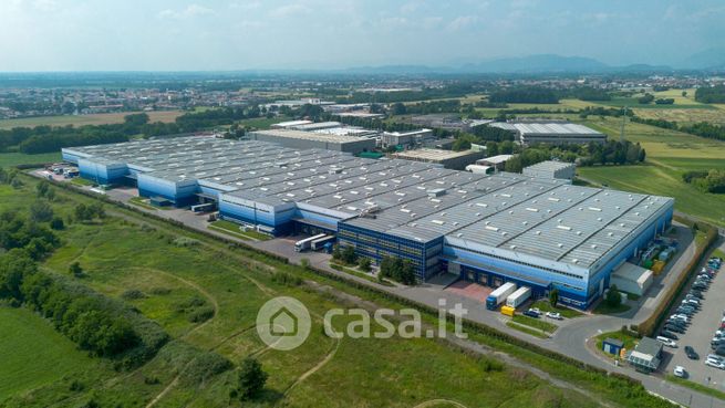 Capannone in commerciale in Via Leonardo da Vinci