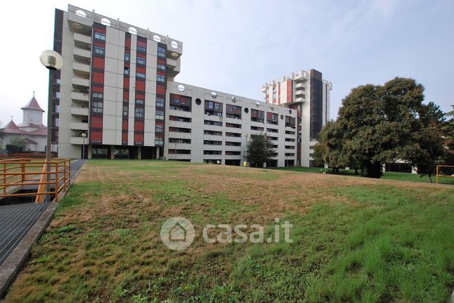 Ufficio in commerciale in Via Albere 19
