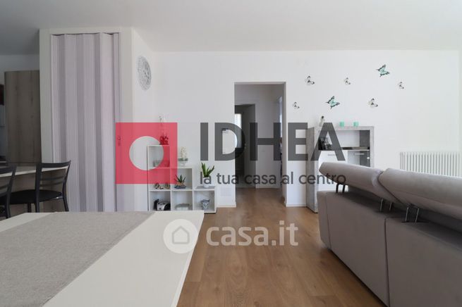 Appartamento in residenziale in Via Fontane