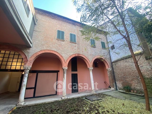 Casa indipendente in residenziale in Via Belfiore