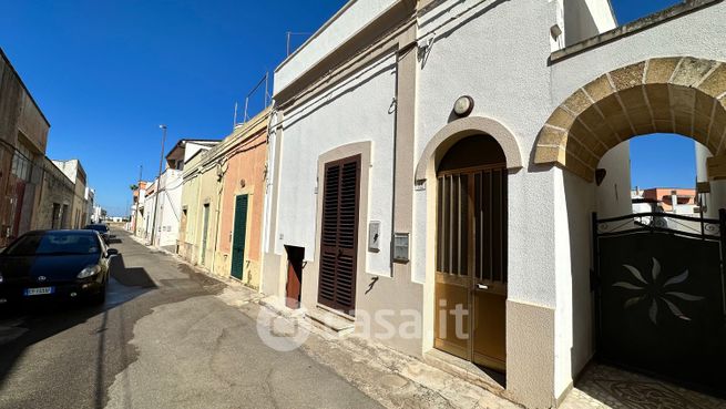 Casa indipendente in residenziale in Via Aquila 24