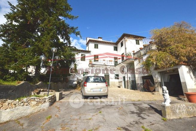 Casa bi/trifamiliare in residenziale in Via di Casale 55012