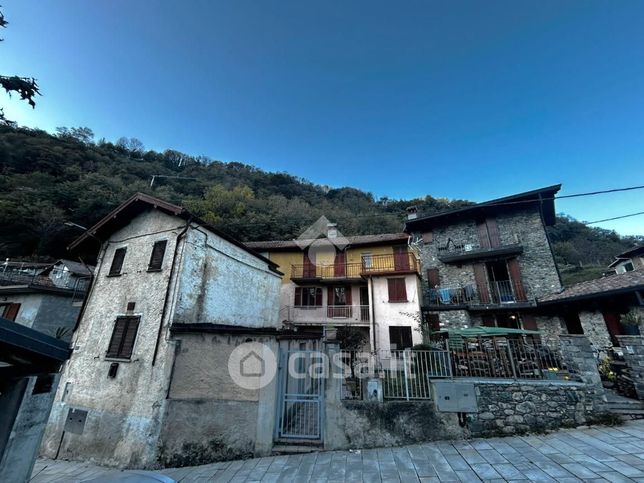 Casa indipendente in residenziale in Via Antica Regina