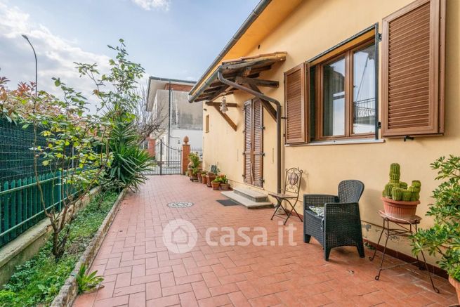 Casa indipendente in residenziale in Via San Francesco D'Assisi 39