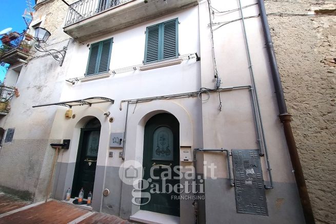 Appartamento in residenziale in Piazza dell'Olmo