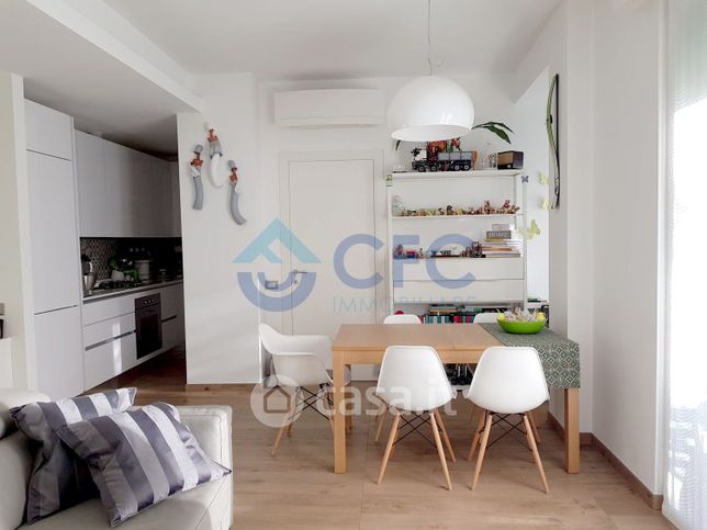 Appartamento in residenziale in Viale Romagna 22