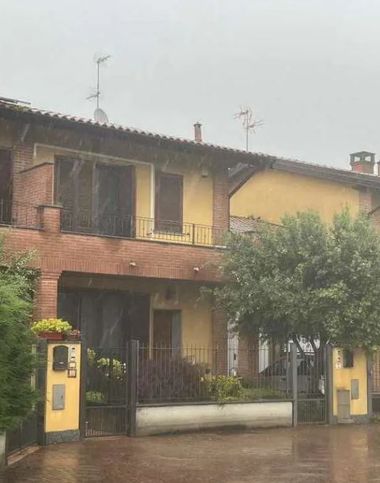 Villetta a schiera in residenziale in Strada della Madonnina 3