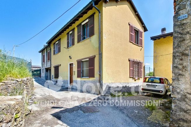 Villetta a schiera in residenziale in Via Stradaccia 8