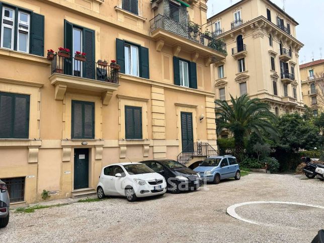 Ufficio in commerciale in Via Guido d'Arezzo