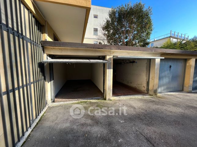 Garage/posto auto in residenziale in Via Beato Pellegrino 39