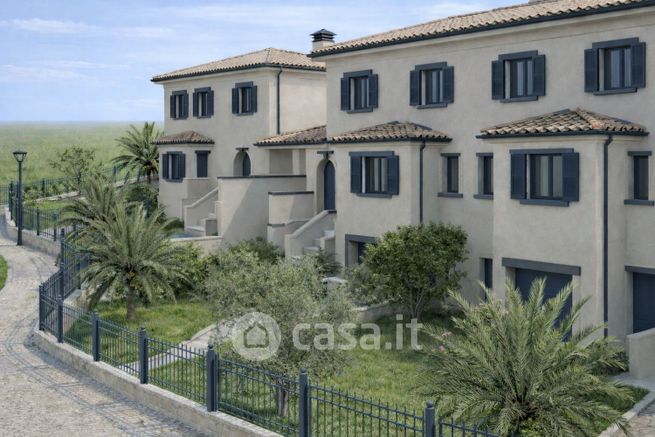 Casa bi/trifamiliare in residenziale in Via Lina Bo Bardi 12