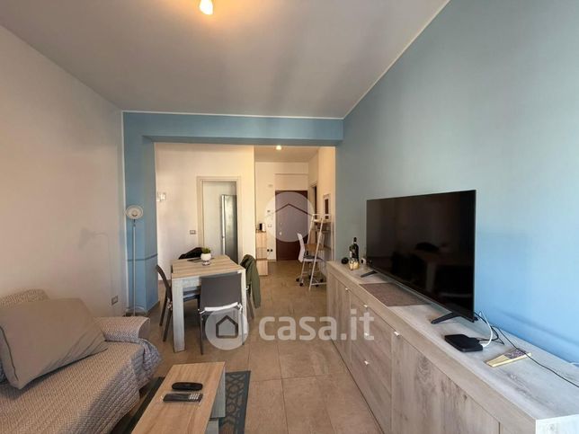 Appartamento in residenziale in Via Vincenzo Monti 9