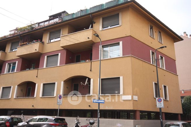 Appartamento in residenziale in Via Bullona 11