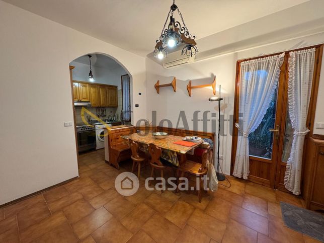 Villa in residenziale in 